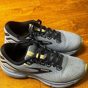 Blue brooks running shoes